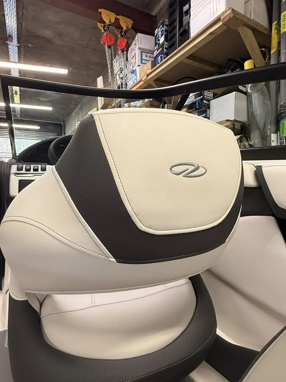 Regal 2000 ESX - Image 117