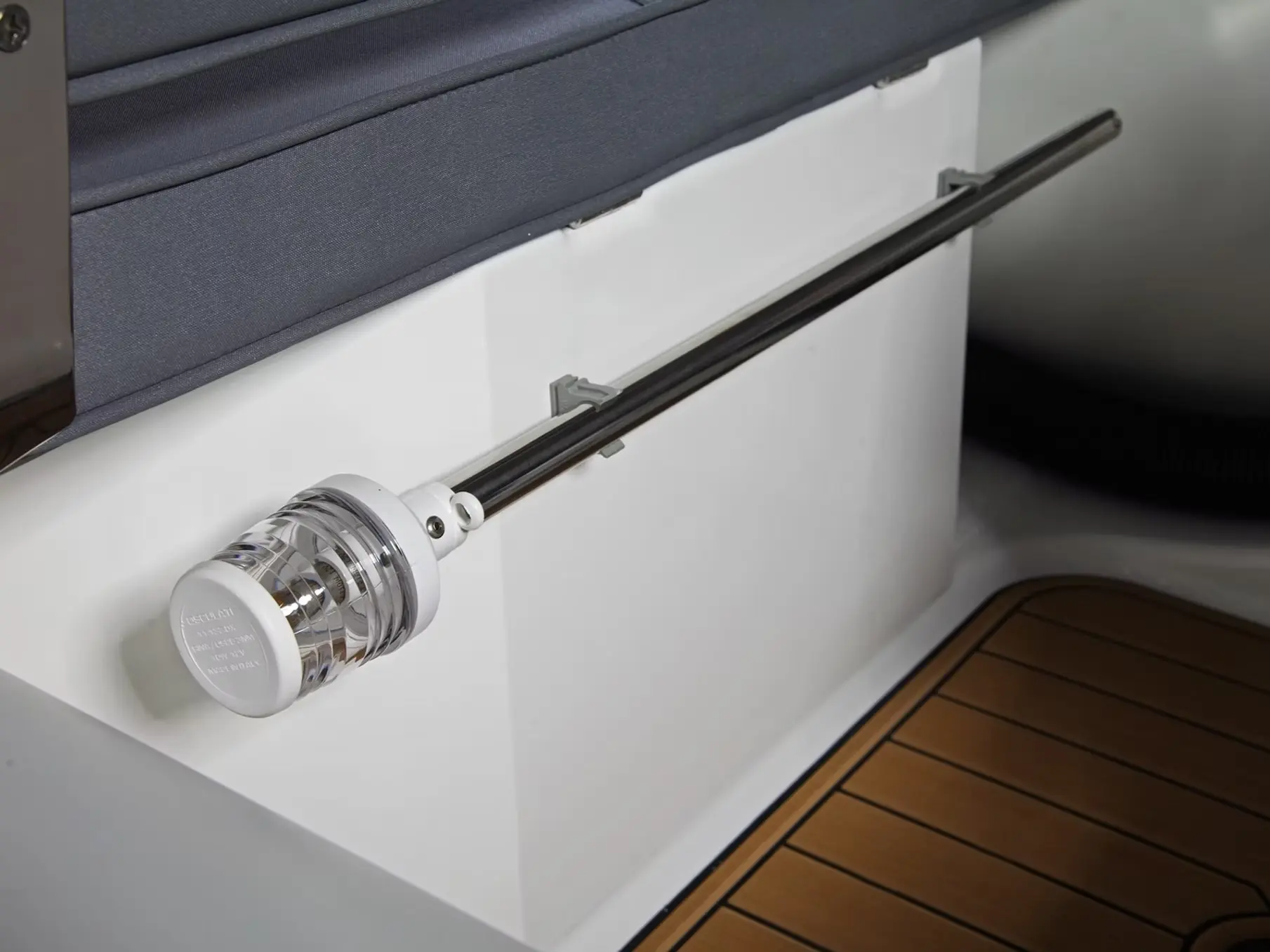 Brig Falcon 330 - Image 9