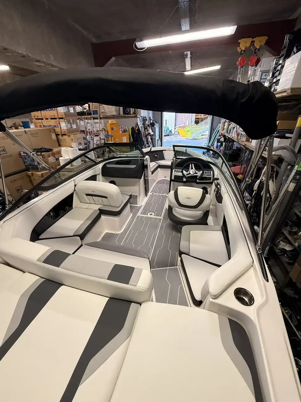 Regal 2000 ESX - Image 23