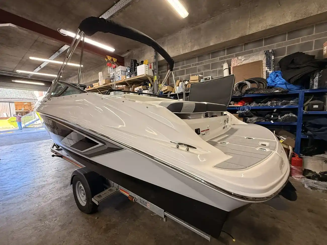 Regal 2000 ESX - Image 44