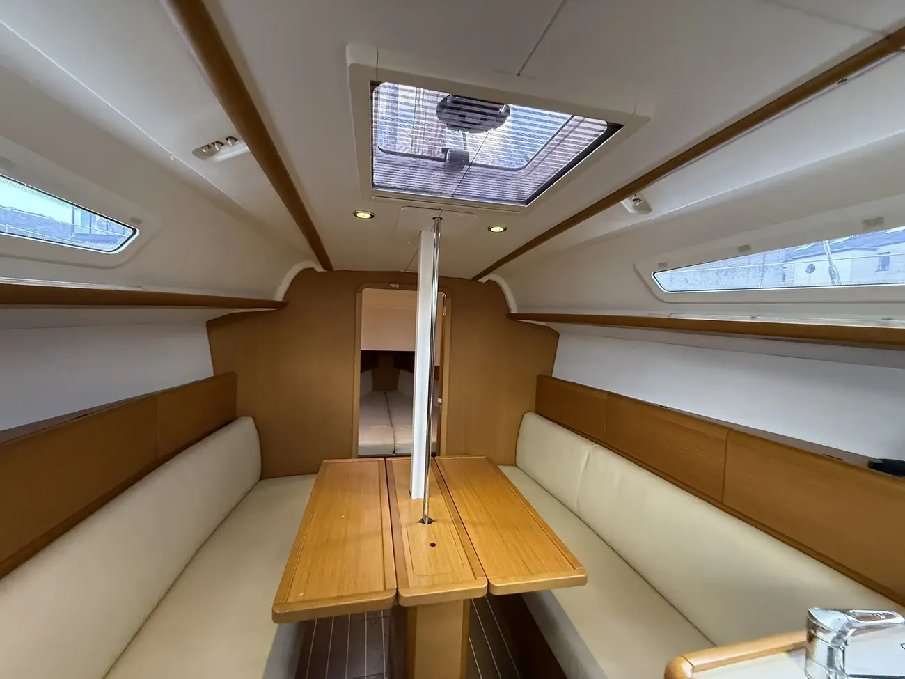 Jeanneau Sun Odyssey 33i - Image 33