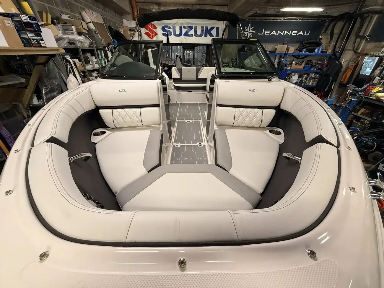 Regal 2000 ESX - Image 79