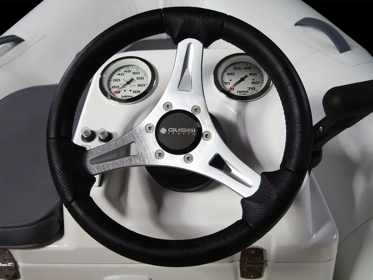 Brig Falcon 330 - Image 6