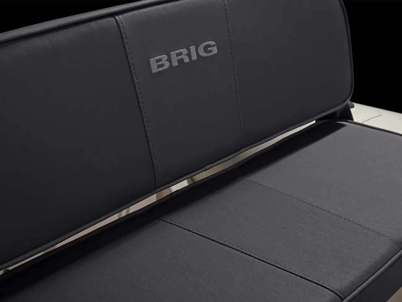 Brig Falcon 330 - Image 8