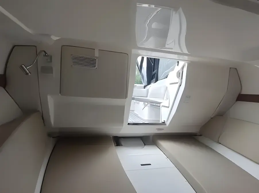 Sea Ray 230 Sunsport - Image 15