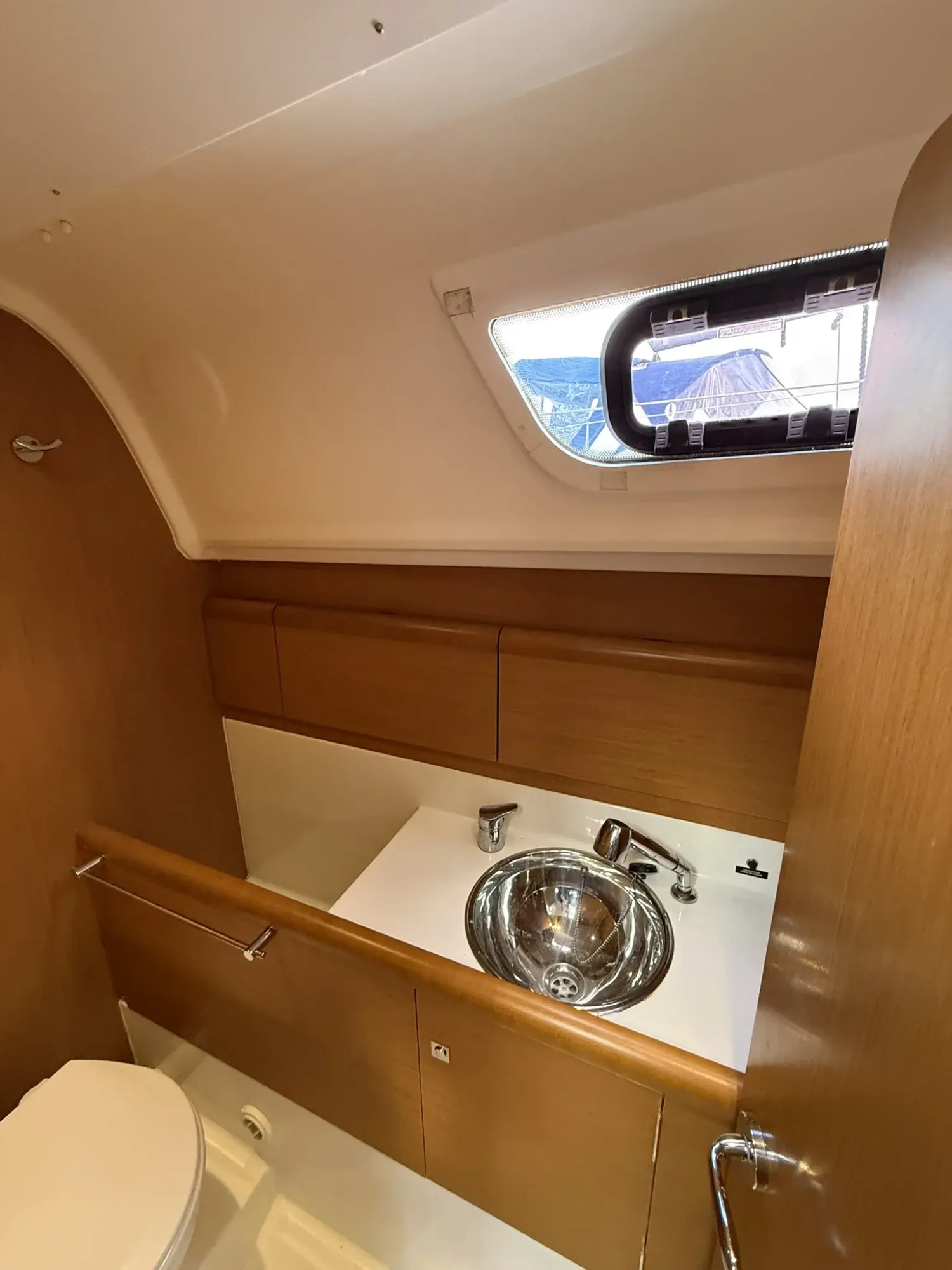 Jeanneau Sun Odyssey 33i - Image 41