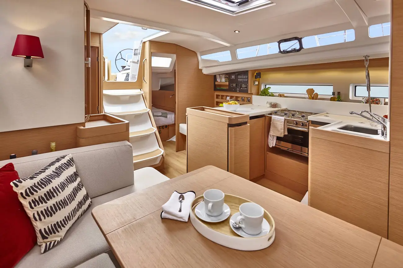 Jeanneau Sun Odyssey 440 - Image 3