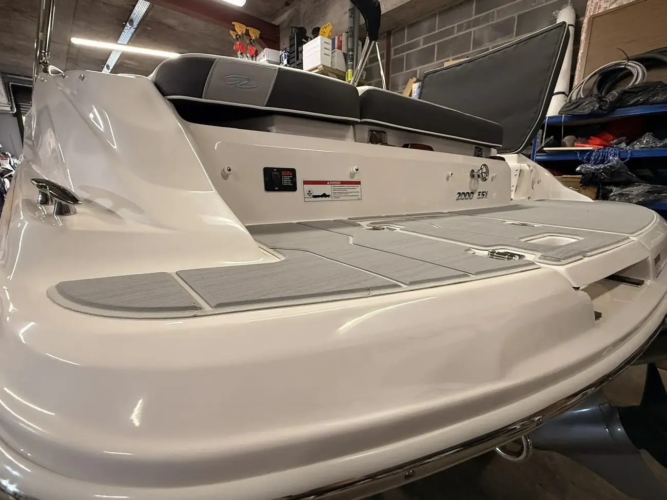 Regal 2000 ESX - Image 49