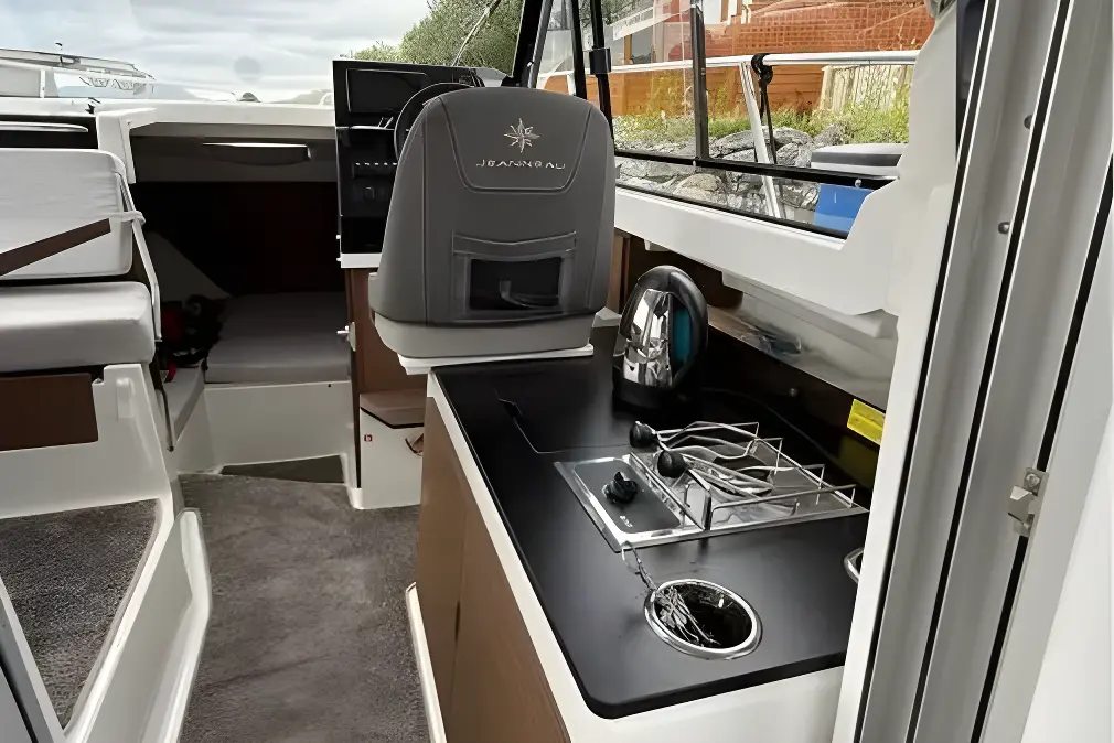 Jeanneau Merry Fisher 795 S2 - Image 12