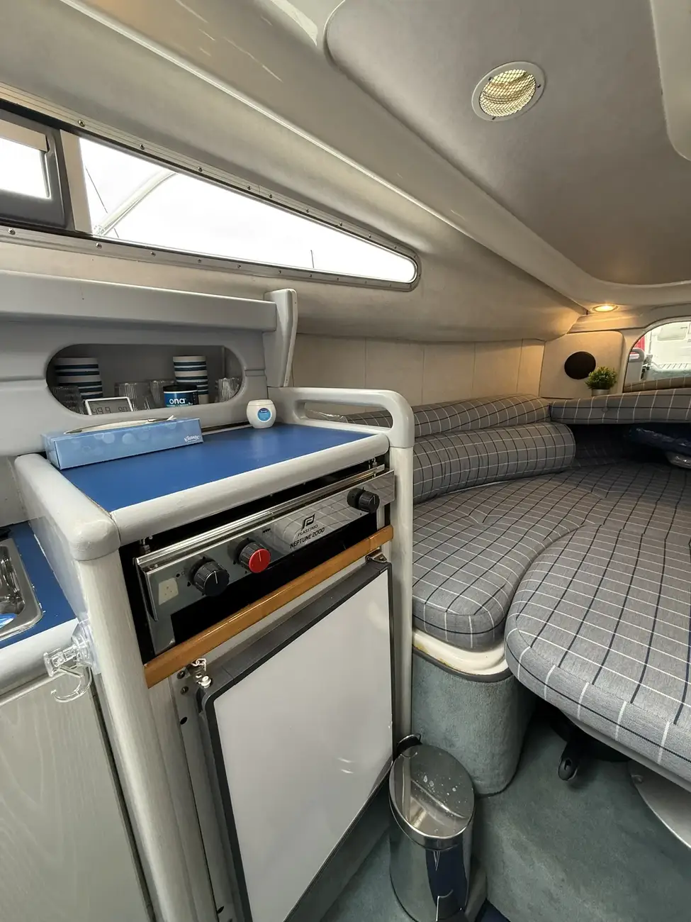 Sealine S240 - Image 12