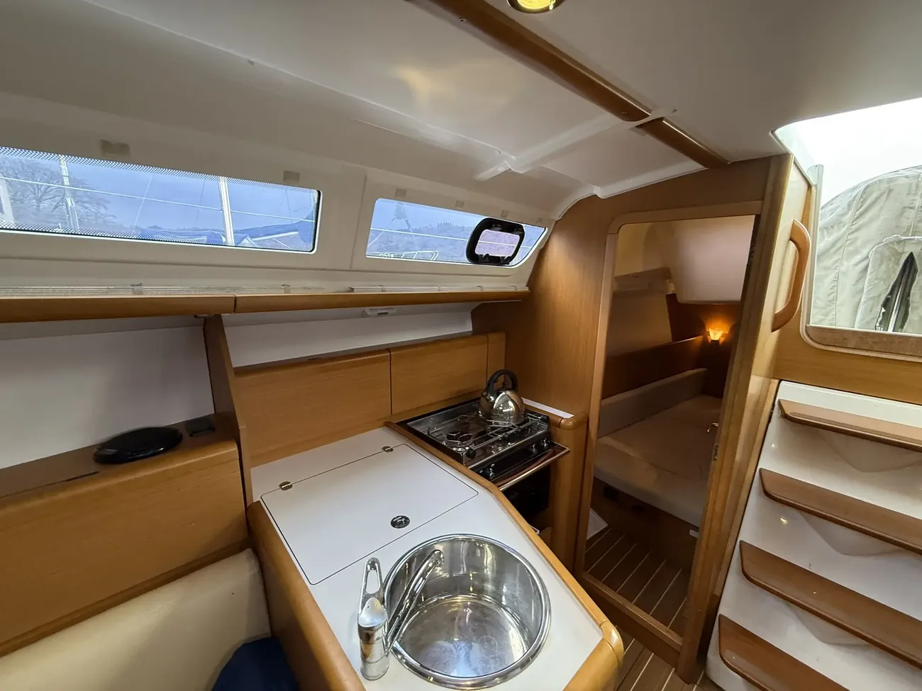 Jeanneau Sun Odyssey 33i - Image 17