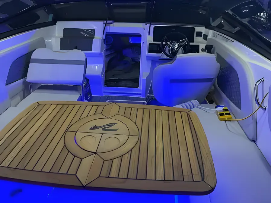 Sea Ray 230 Sunsport - Image 13