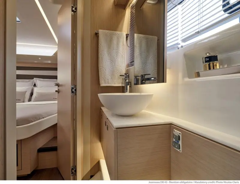Jeanneau DB 43 OB - Image 43