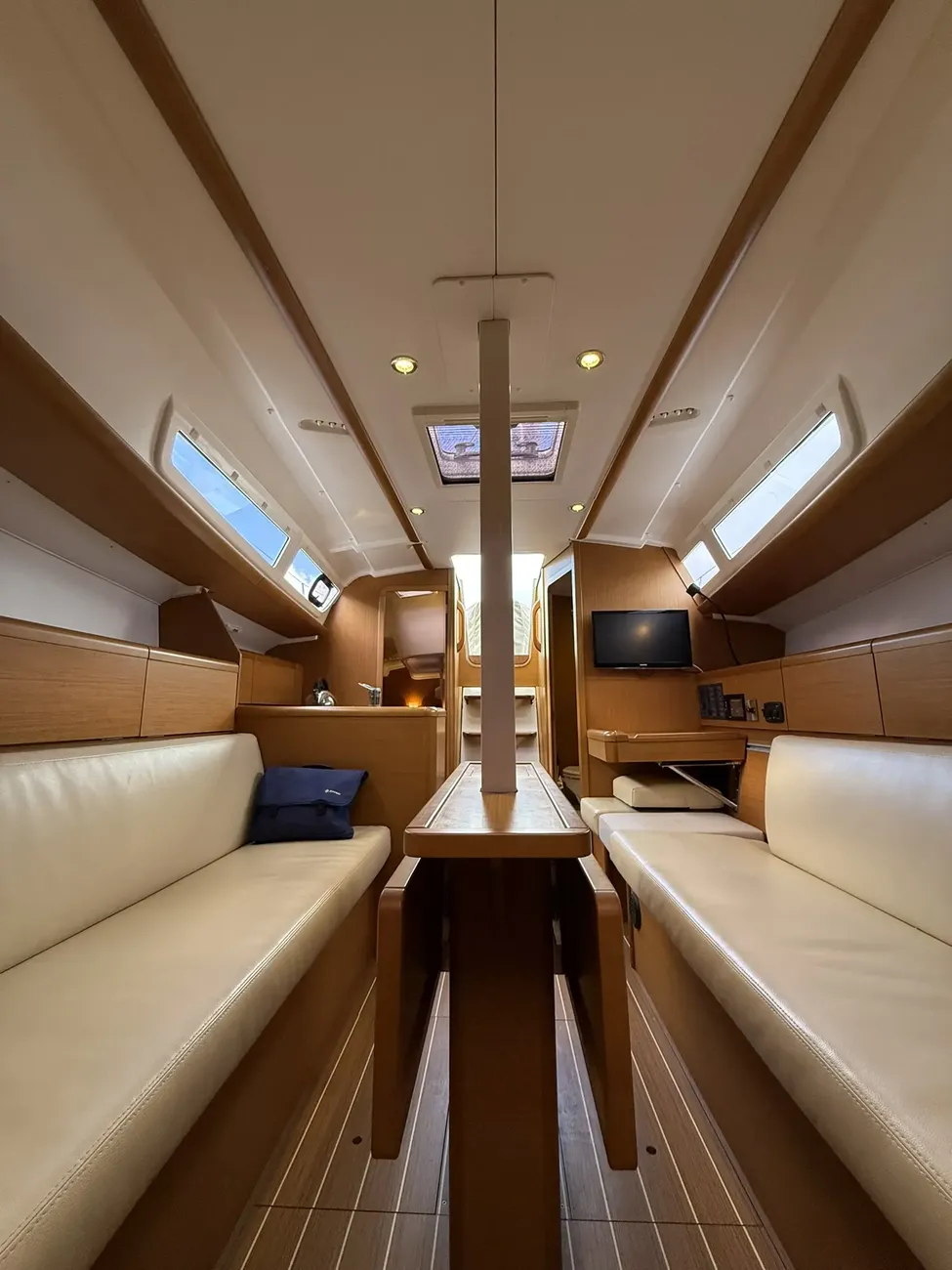 Jeanneau Sun Odyssey 33i - Image 47