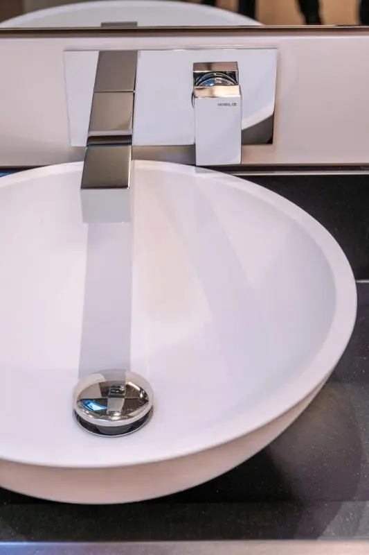 Jeanneau Yachts 65 - Image 77