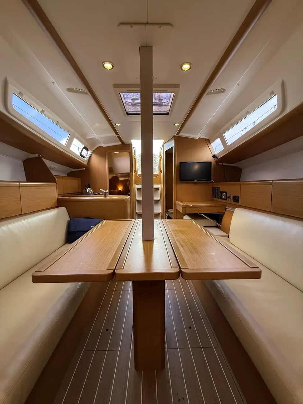 Jeanneau Sun Odyssey 33i - Image 49